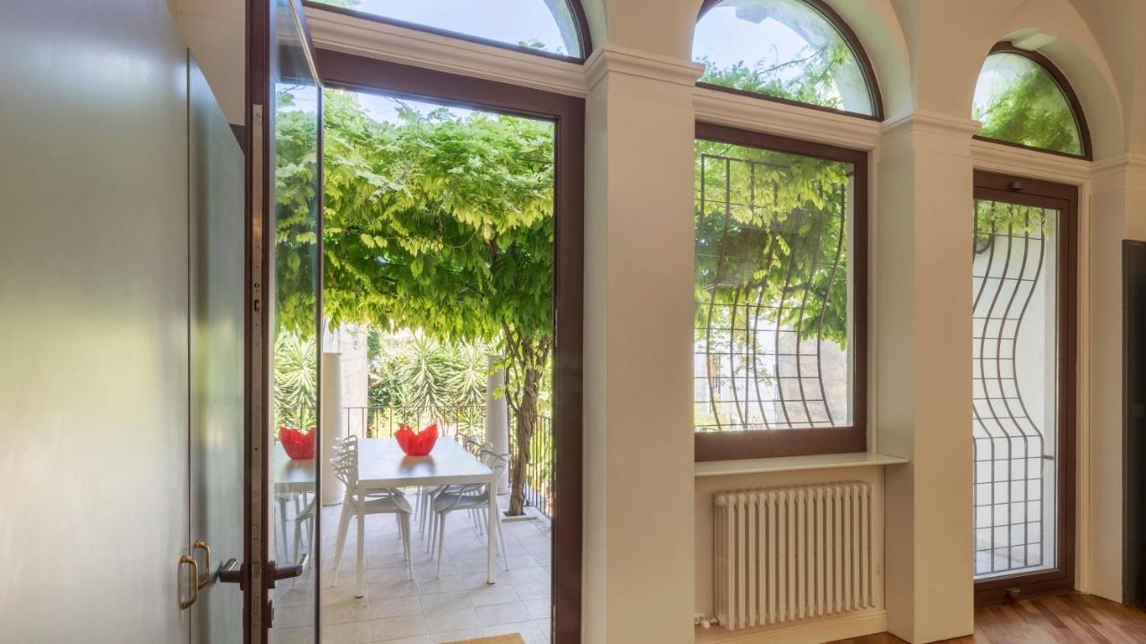 شقة Palazzo Acquaviva - Il Giardino Sospeso ليتشي المظهر الخارجي الصورة